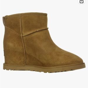 Ugg Femme Mini size 7
